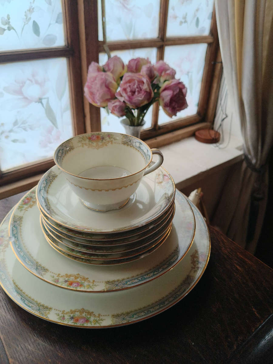 Noritake Occupied Japan 9-Piece Set  Mixed Lot with Minor Chips (19451952