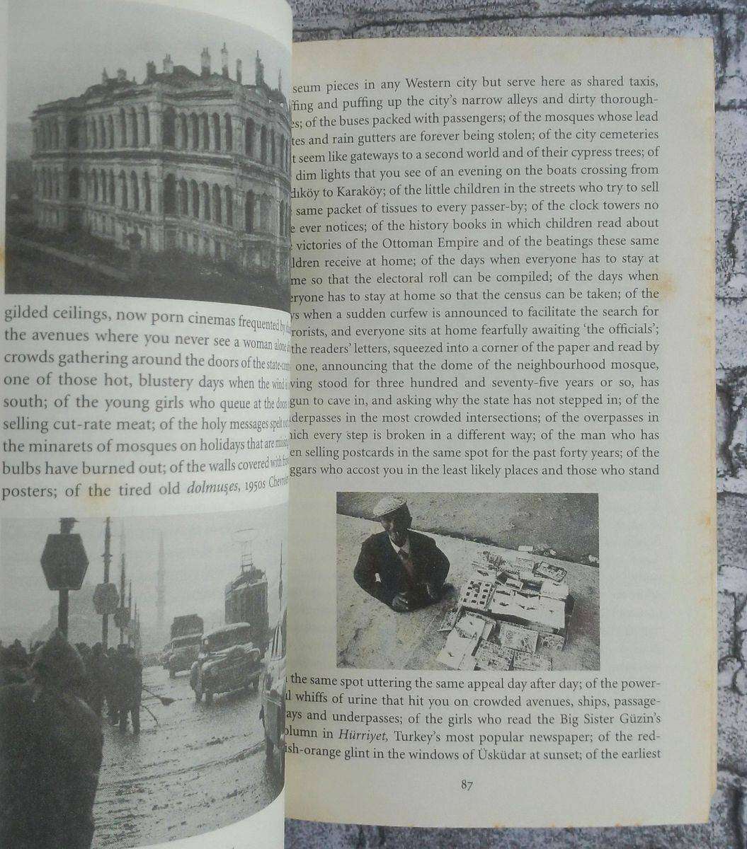 Istanbul - Memories and the City by Orhan Pamuk