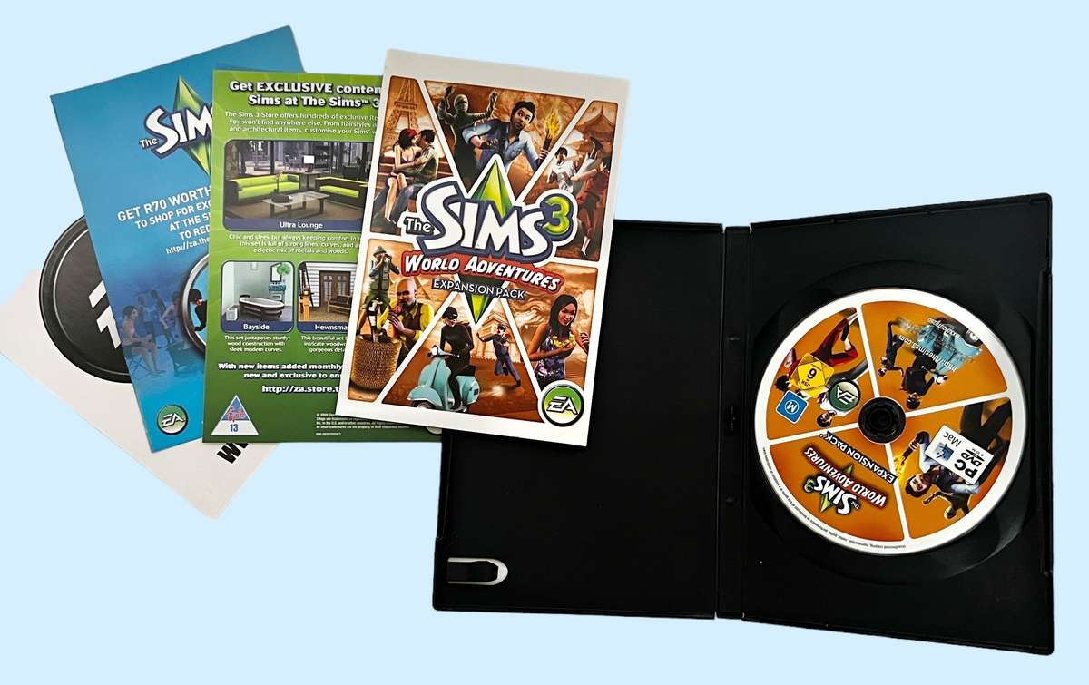 Five The Sims expansion packs (PC game), including Hot Date and Unleashed