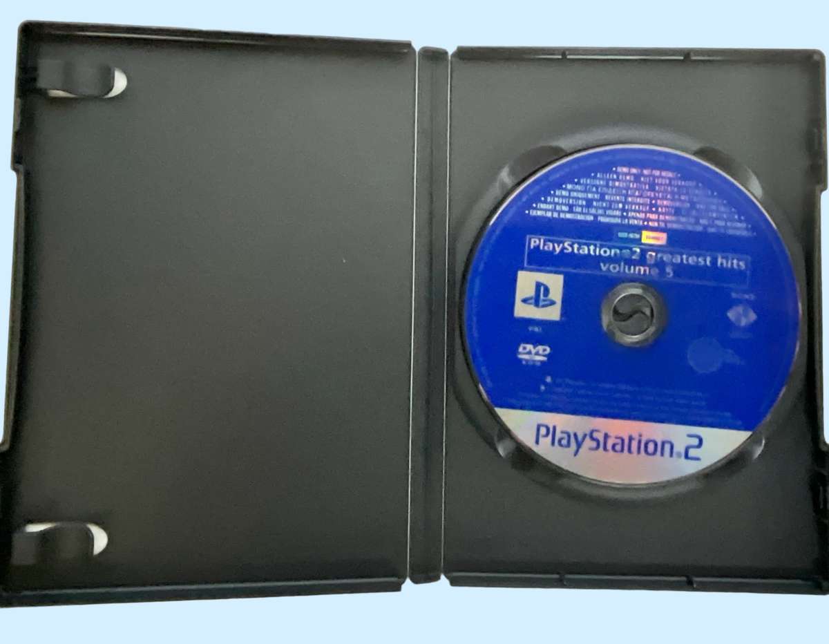 Two PlayStation 2 game demo discs with 16 demos to try out!