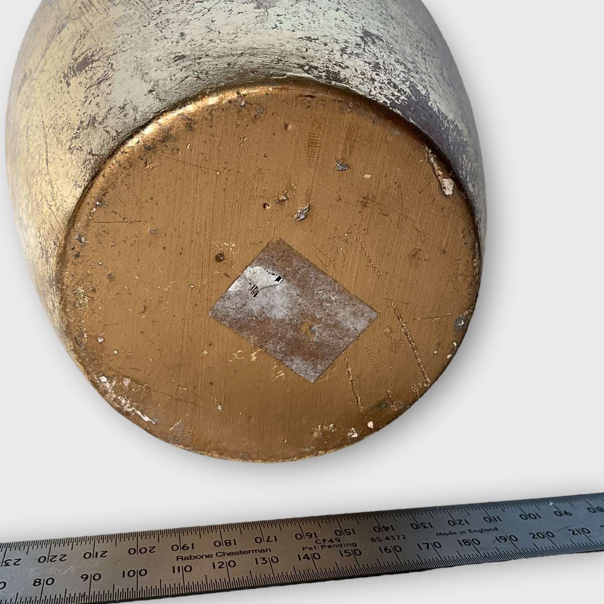 Stylish eye-catching resin (?) gold finished Vase - beautiful home decor