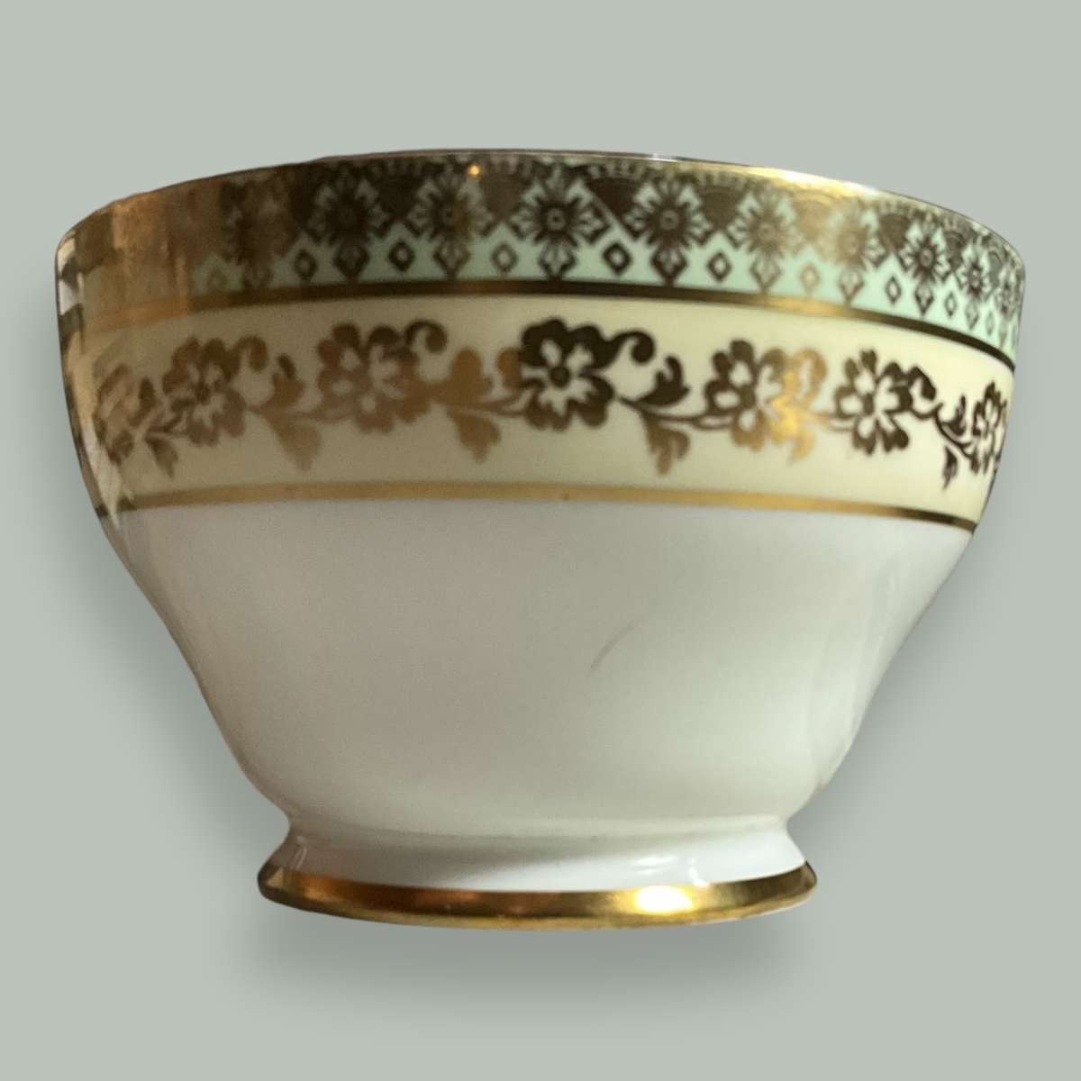 Set of four pretty Windsor Bone China gilded side plates and a sugar bowl (please read)