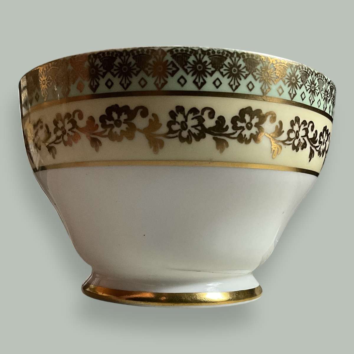 Set of four pretty Windsor Bone China gilded side plates and a sugar bowl (please read)