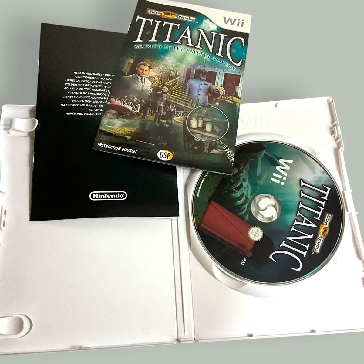 3 x Wii Games - Titanic, an Agatha Christie mystery, and Ultimate Alliance