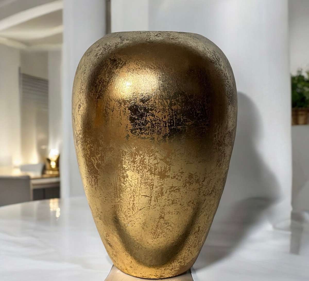 Stylish eye-catching resin (?) gold finished Vase - beautiful home decor