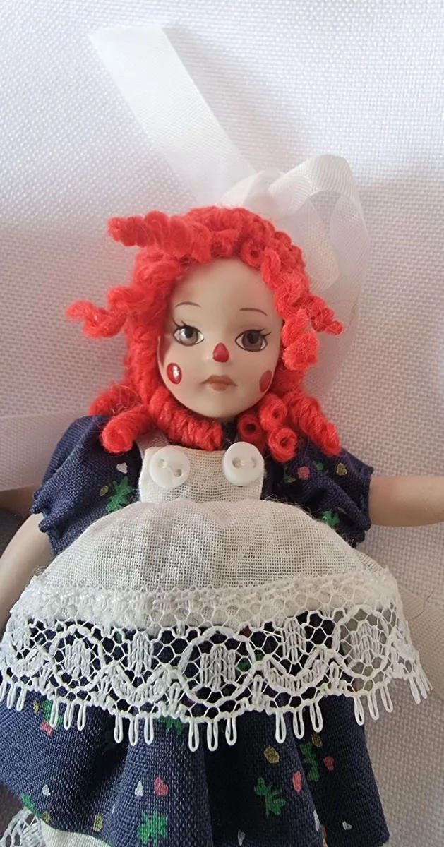 Raggedy Ann and Raggedy Andy Miniature Porcelain Dolls