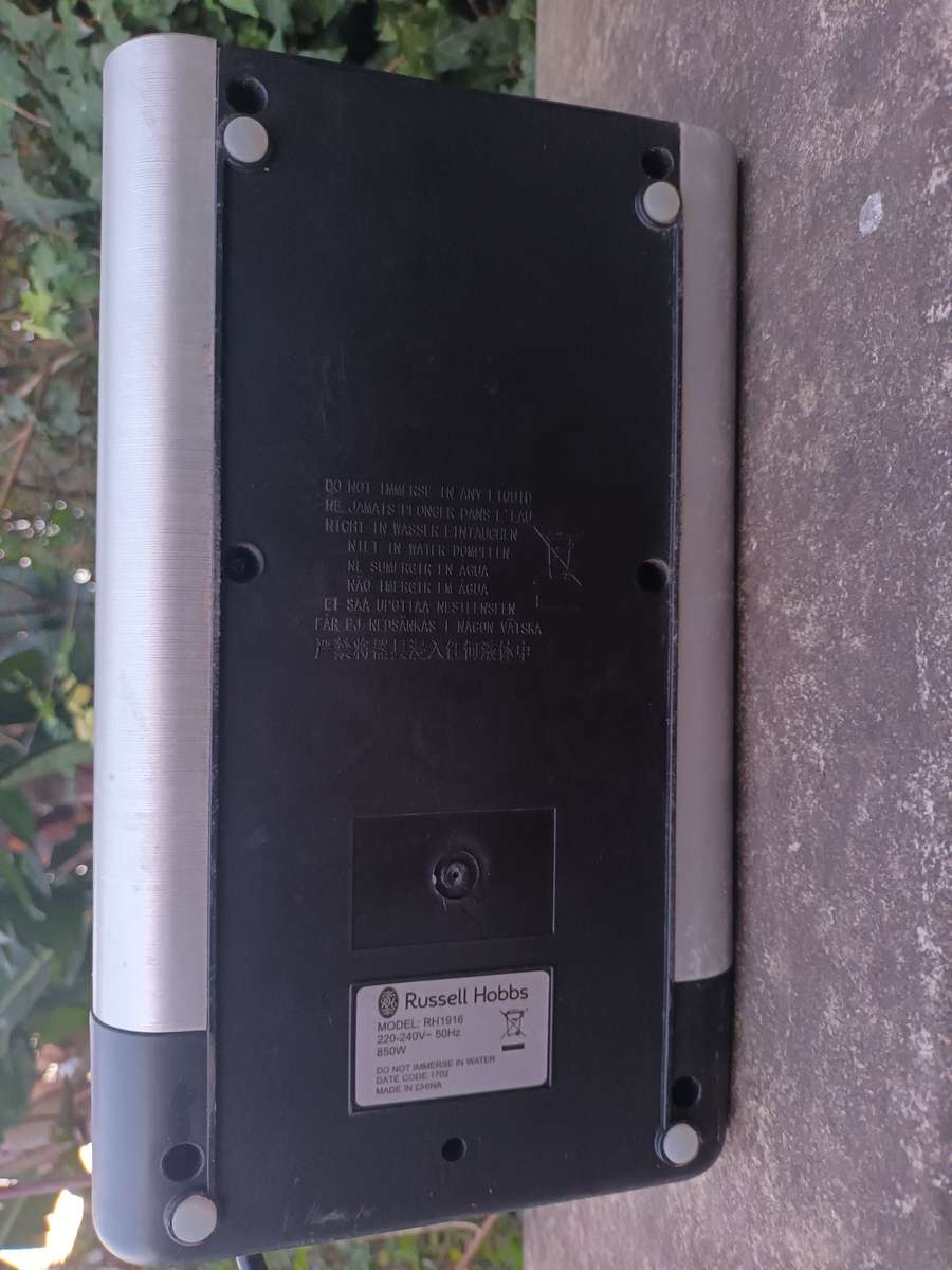 Russell Hobbs Nero Espresso Coffee Maker RH1916