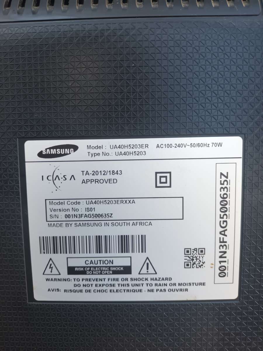 Samsung 40" Smart TV Model UA40H5203ER