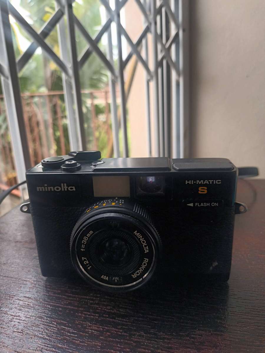 Minolta Hi-Matic S 38mm f/2.7 Point & Shoot 35mm Film Camera Made In JAPAN