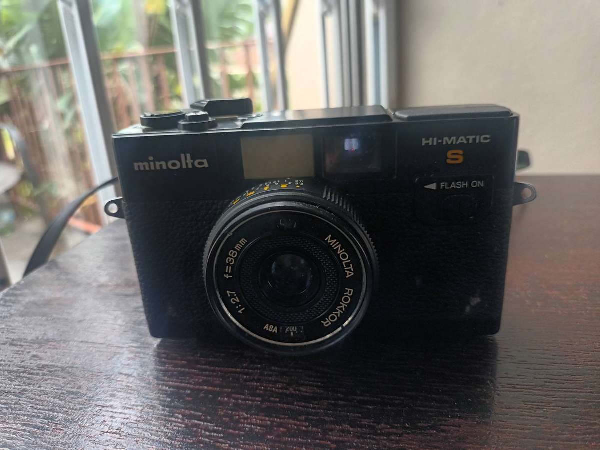 Minolta Hi-Matic S 38mm f/2.7 Point & Shoot 35mm Film Camera Made In JAPAN