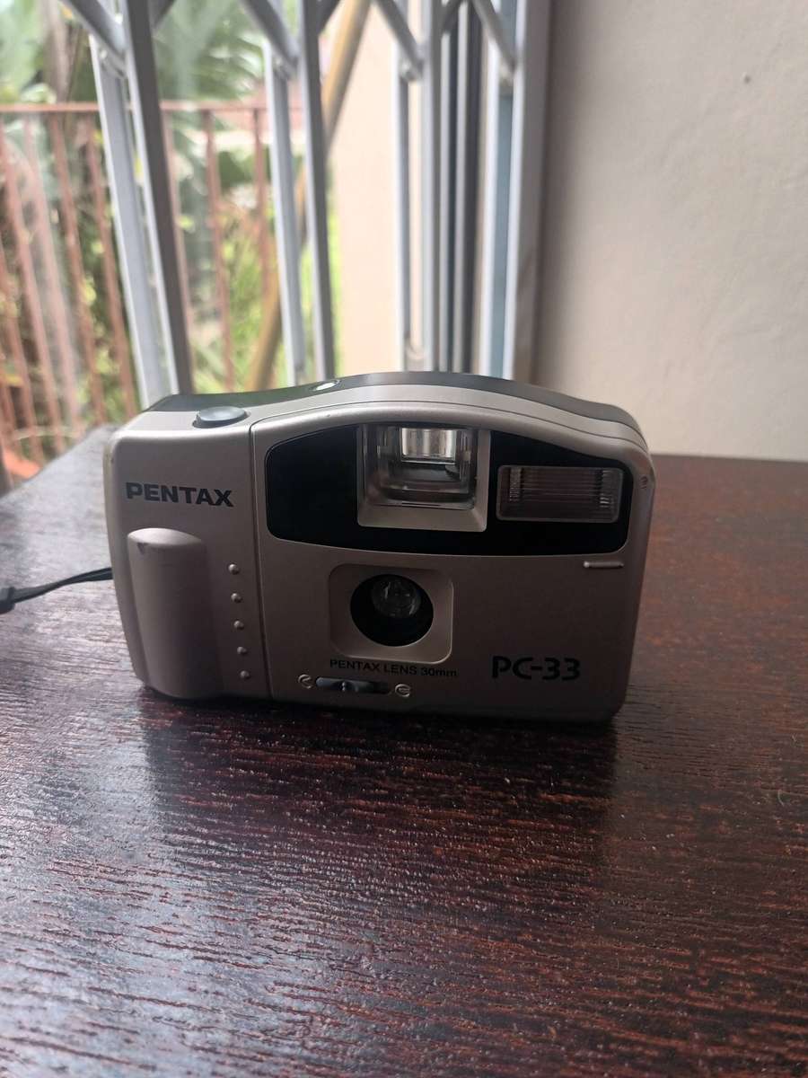 Pentax PC-33 Point and Shoot Compact 35mm Film Camera
