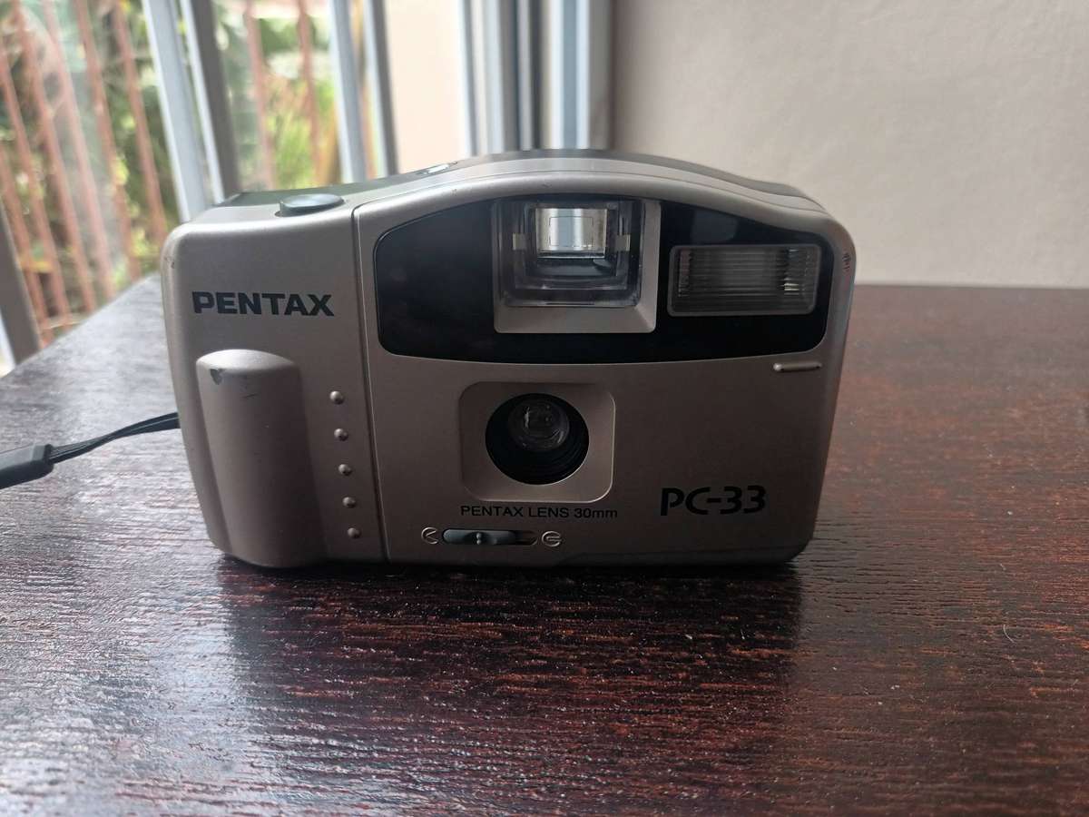 Pentax PC-33 Point and Shoot Compact 35mm Film Camera