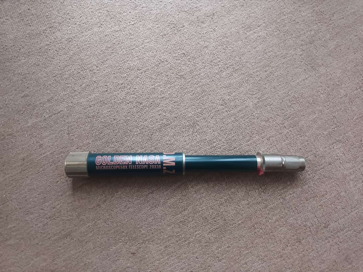 VINTAGE RARE GOLDEN NASA DMZ MICROSCOPE 50X TELESCOPE 20X30 IN PLASTIC MATERIAL