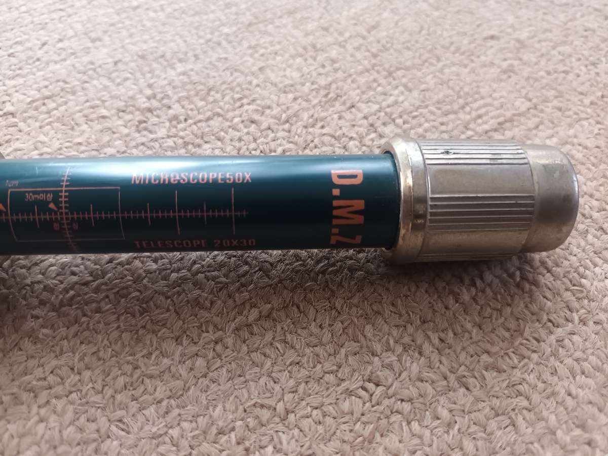 VINTAGE RARE GOLDEN NASA DMZ MICROSCOPE 50X TELESCOPE 20X30 IN PLASTIC MATERIAL