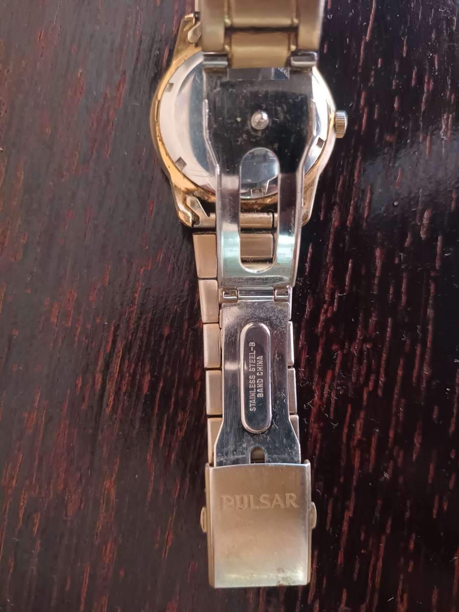 VINTAGE Pulsar Mens VJ33-X004 Classic Day Date Gold Tone Quartz Analog Watch