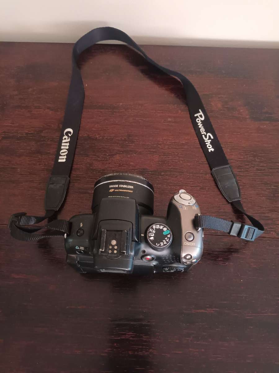 Canon PowerShot SX20 IS 12.1MP CCD Bridge Camera