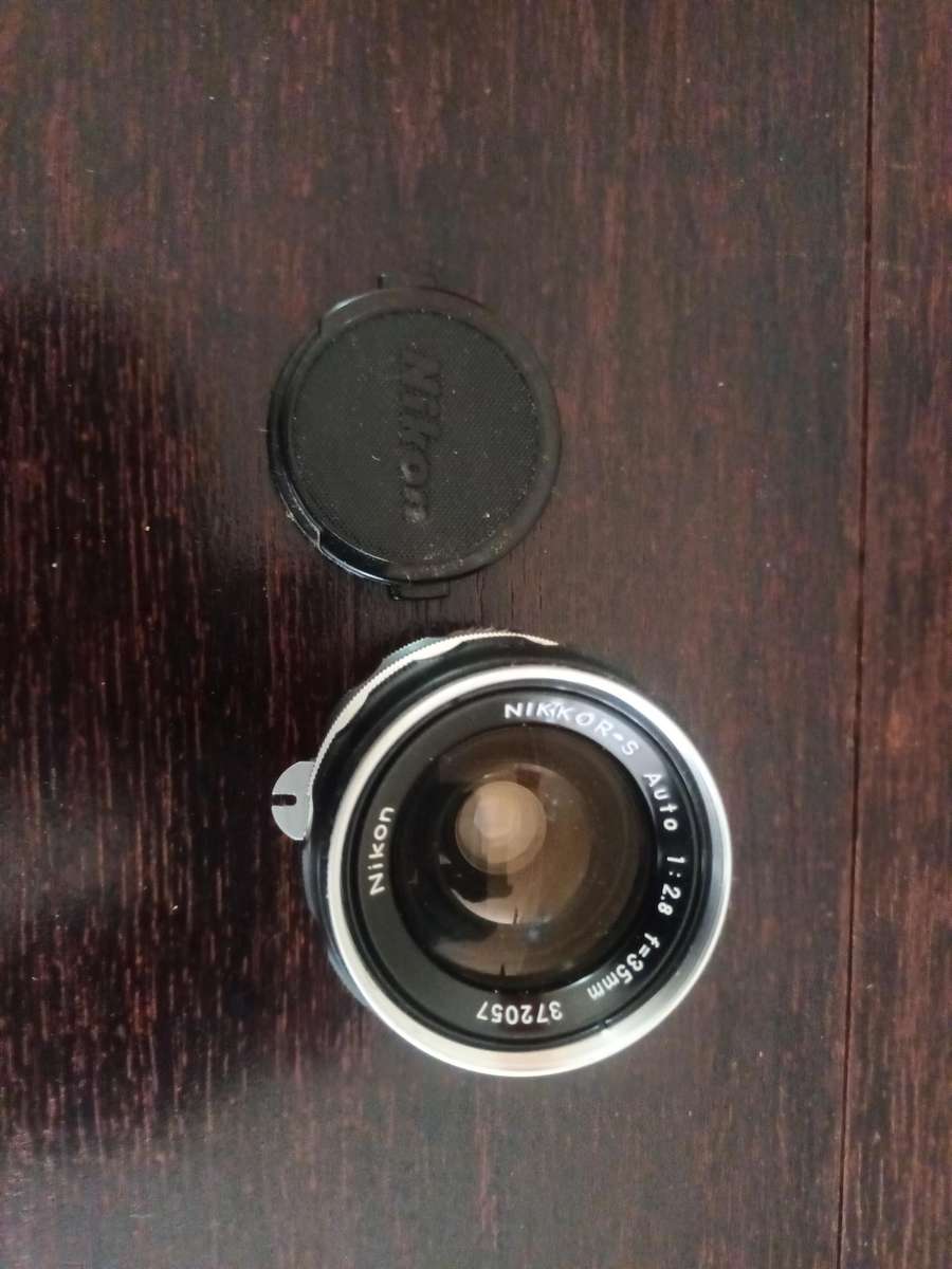 Nikon Nikkor-S Auto 35mm F2.8 Pre-Ai Wide Angle Prime Lens Full Frame Made In Japan
