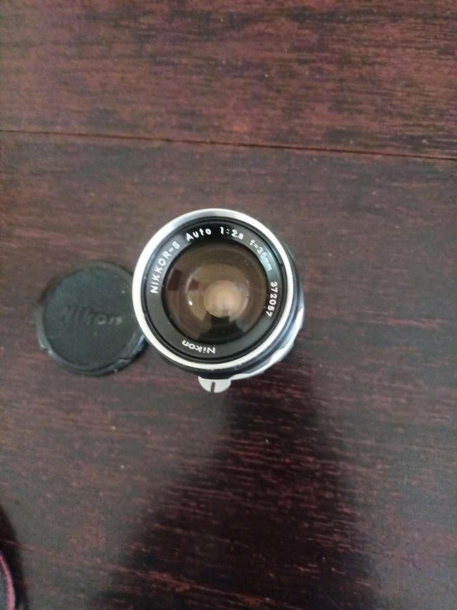 Nikon Nikkor-S Auto 35mm F2.8 Pre-Ai Wide Angle Prime Lens Full Frame Made In Japan