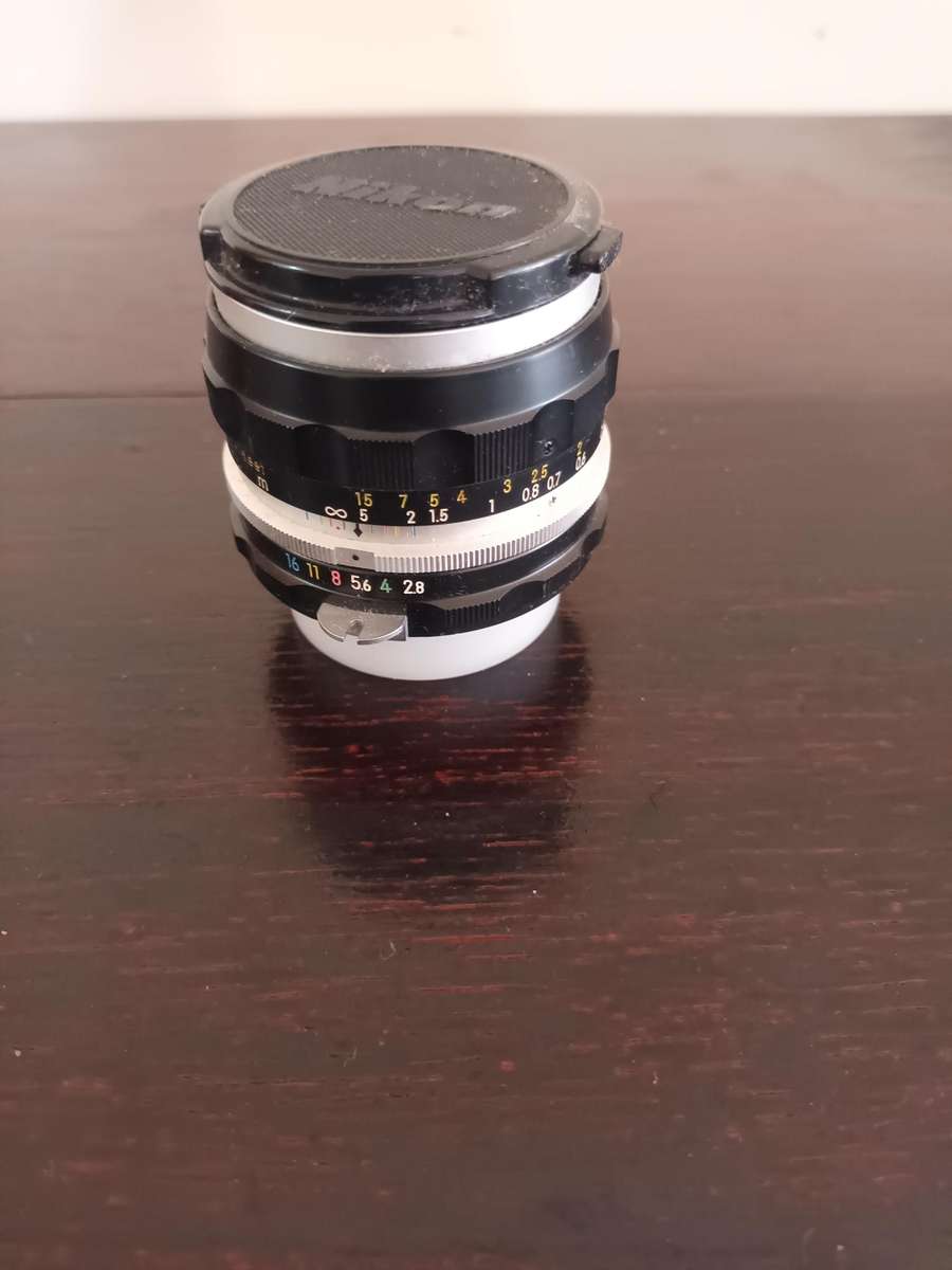 Nikon Nikkor-S Auto 35mm F2.8 Pre-Ai Wide Angle Prime Lens Full Frame Made In Japan