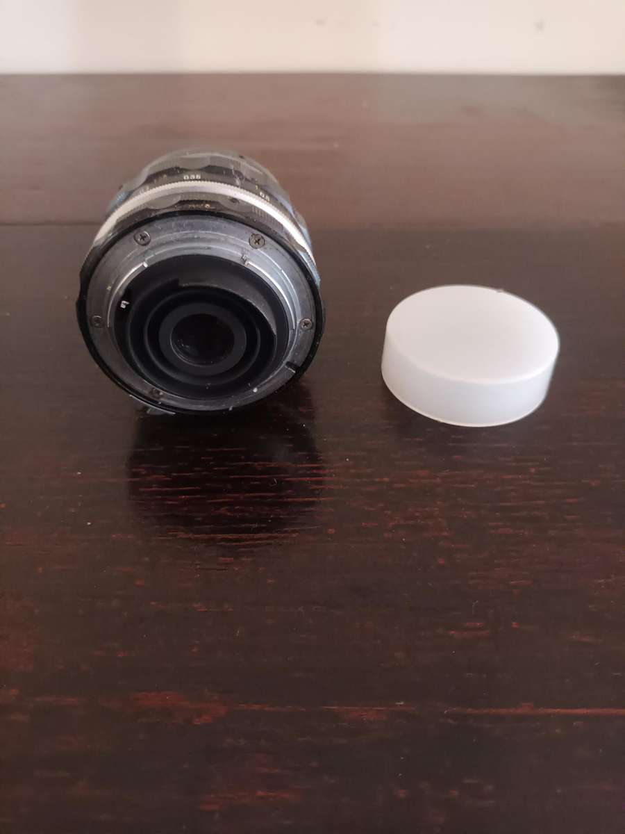 Nikon Nikkor-S Auto 35mm F2.8 Pre-Ai Wide Angle Prime Lens Full Frame Made In Japan