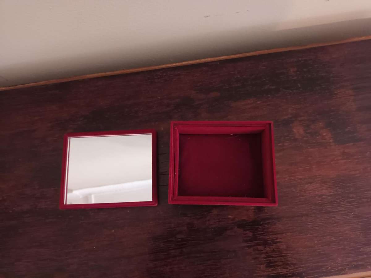 VINTAGE Godinger Silver-Plated Trinket Box With A Red Velvet Lining