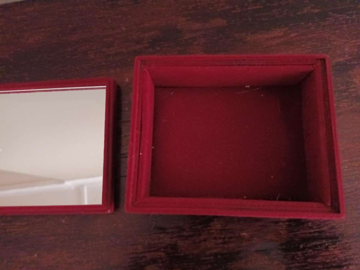 VINTAGE Godinger Silver-Plated Trinket Box With A Red Velvet Lining