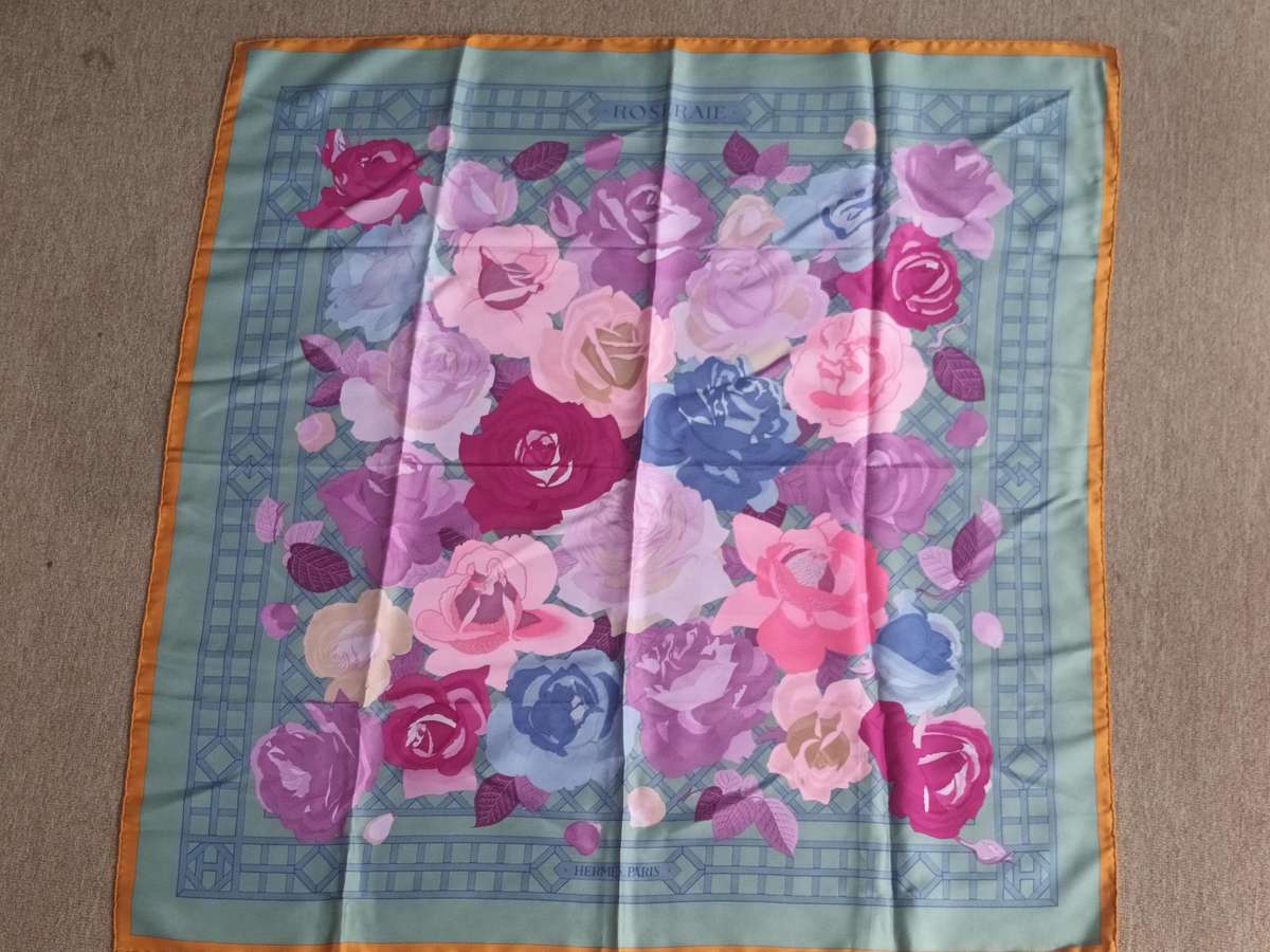 VINTAGE HERMÈS 100% Silk Scarf Roseraie Design By Christiane Vauzelles With Box