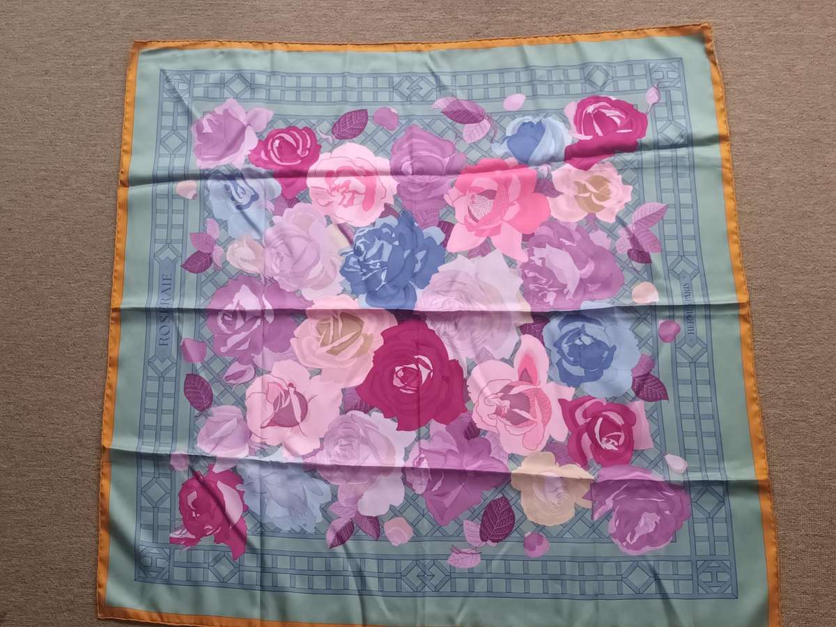 VINTAGE HERMÈS 100% Silk Scarf Roseraie Design By Christiane Vauzelles With Box