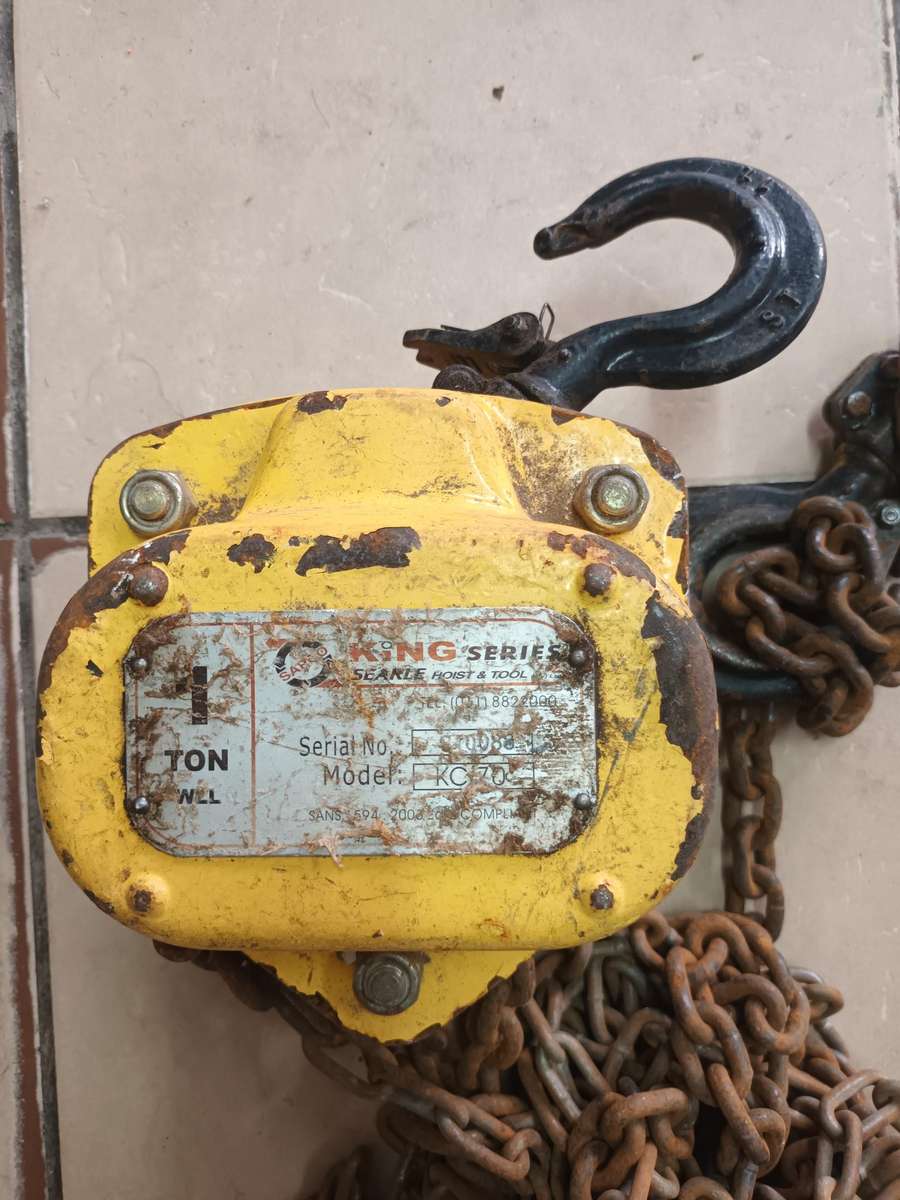 1 Ton King Series Chain Hoist By Searle Hoist & Tool