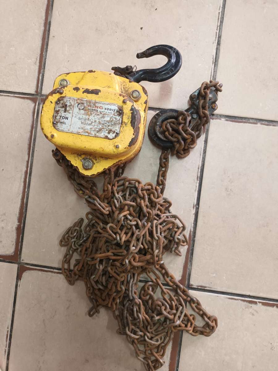 1 Ton King Series Chain Hoist By Searle Hoist & Tool