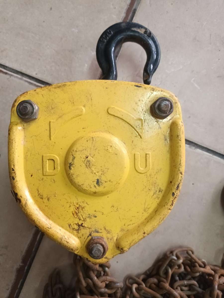 1 Ton King Series Chain Hoist By Searle Hoist & Tool