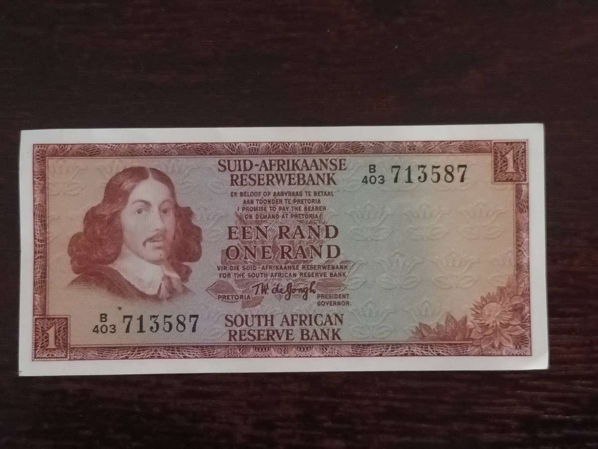 1973-1975 One Rand Circulated. South Africa 1 Rand Banknote T.W De Jongh