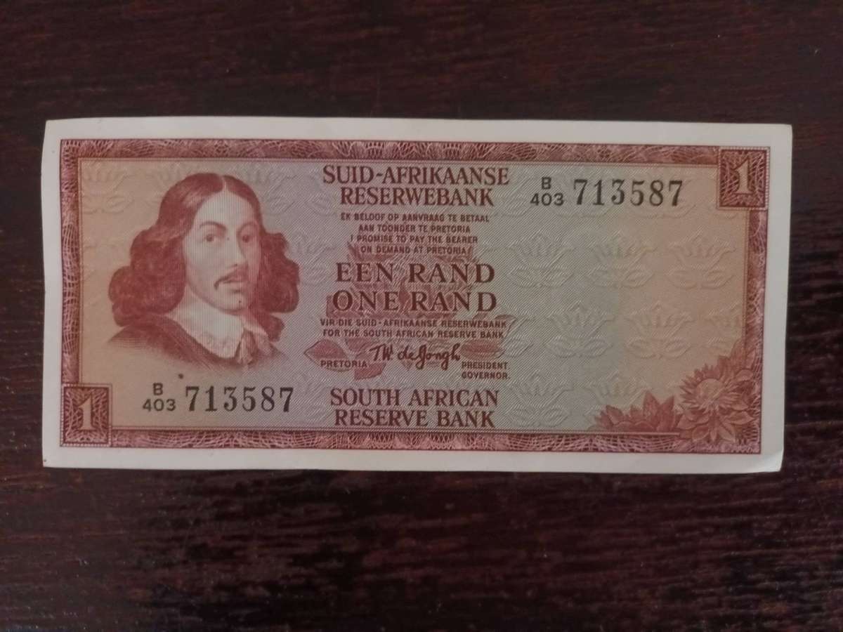 1973-1975 One Rand Circulated. South Africa 1 Rand Banknote T.W De Jongh
