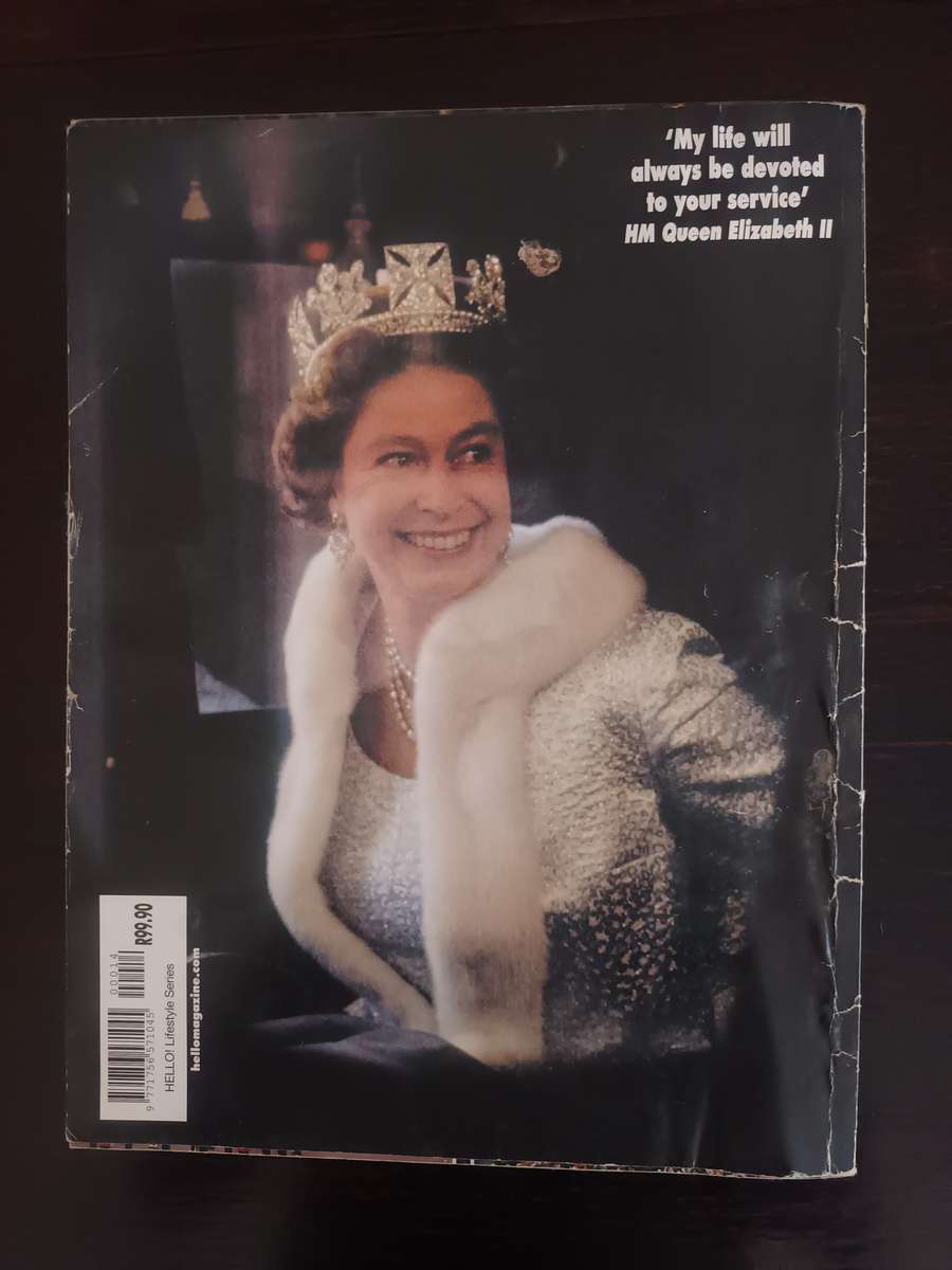 HER MAJESTY QUEEN ELIZABETH II HELLO! MAGAZINE SPECIAL COLLECTOR'S EDITION