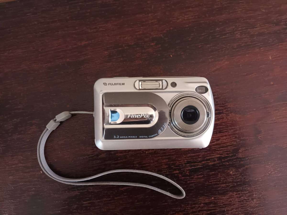 Fujifilm Finepix A330 3.2 Megapixel Digital Camera