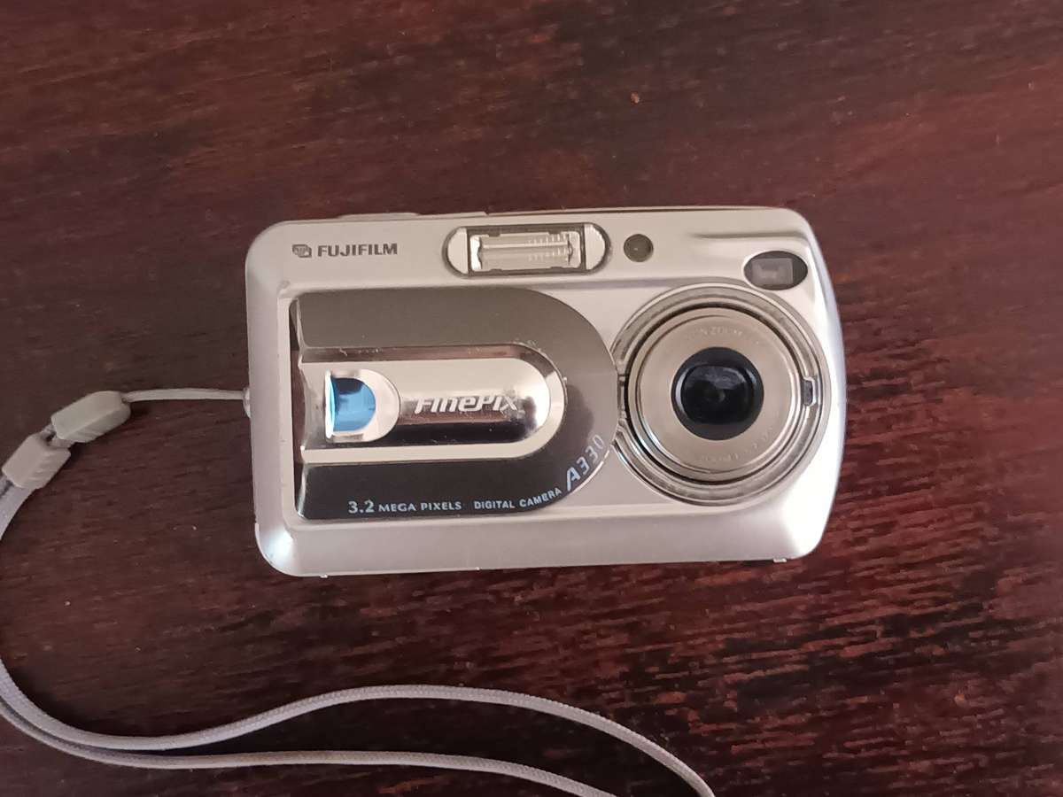 Fujifilm Finepix A330 3.2 Megapixel Digital Camera