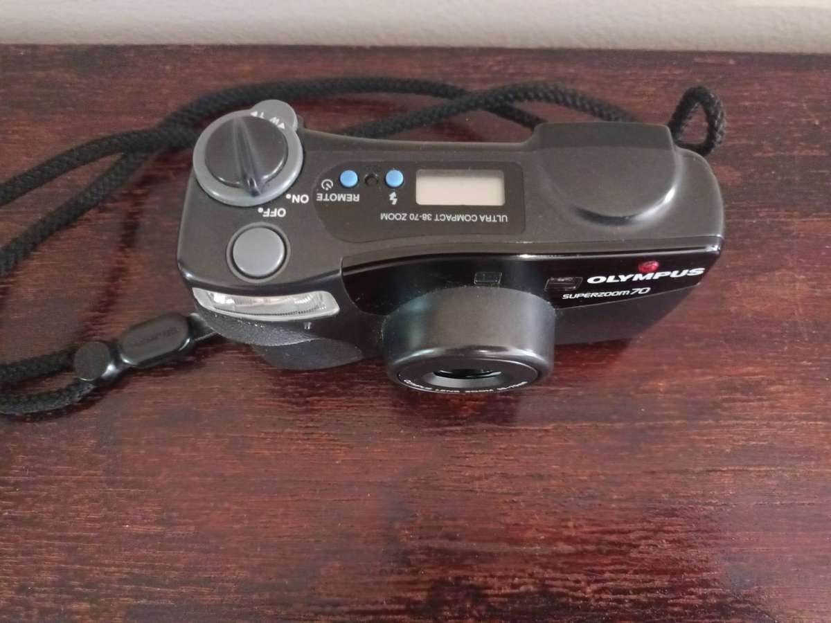 Olympus Superzoom 70 Point And Shoot Film Camera 35mm