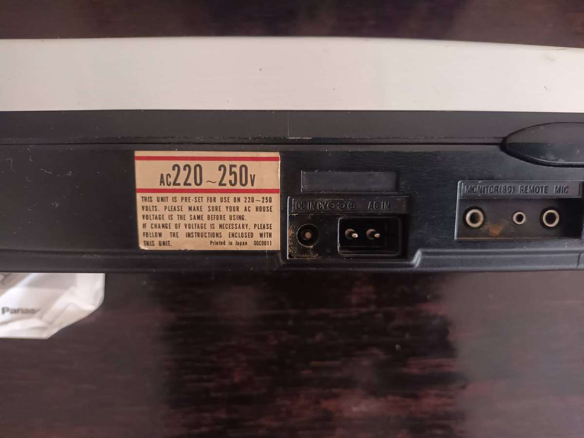 VINTAGE Panasonic RQ-2309 Portable Cassette Tape Player Recorder