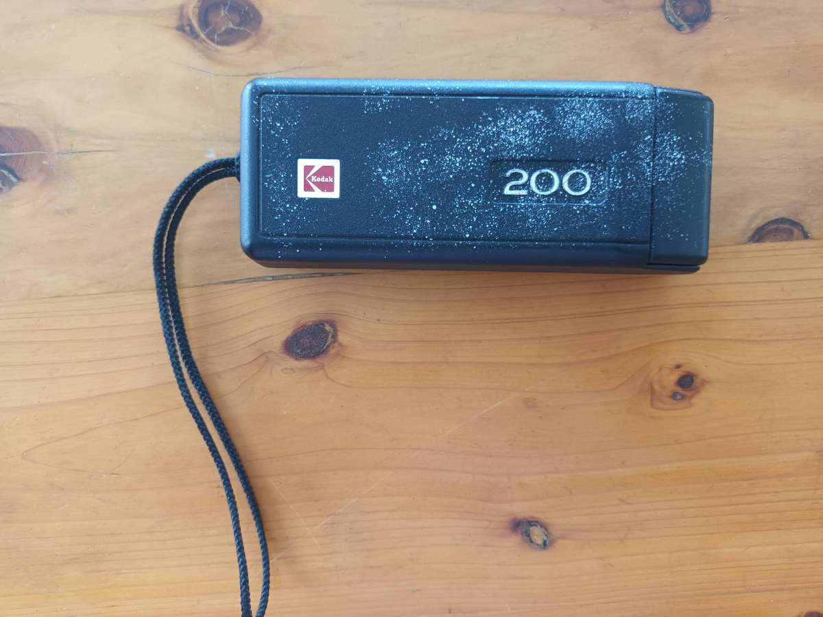 VINTAGE Kodak Ektra 200 Camera