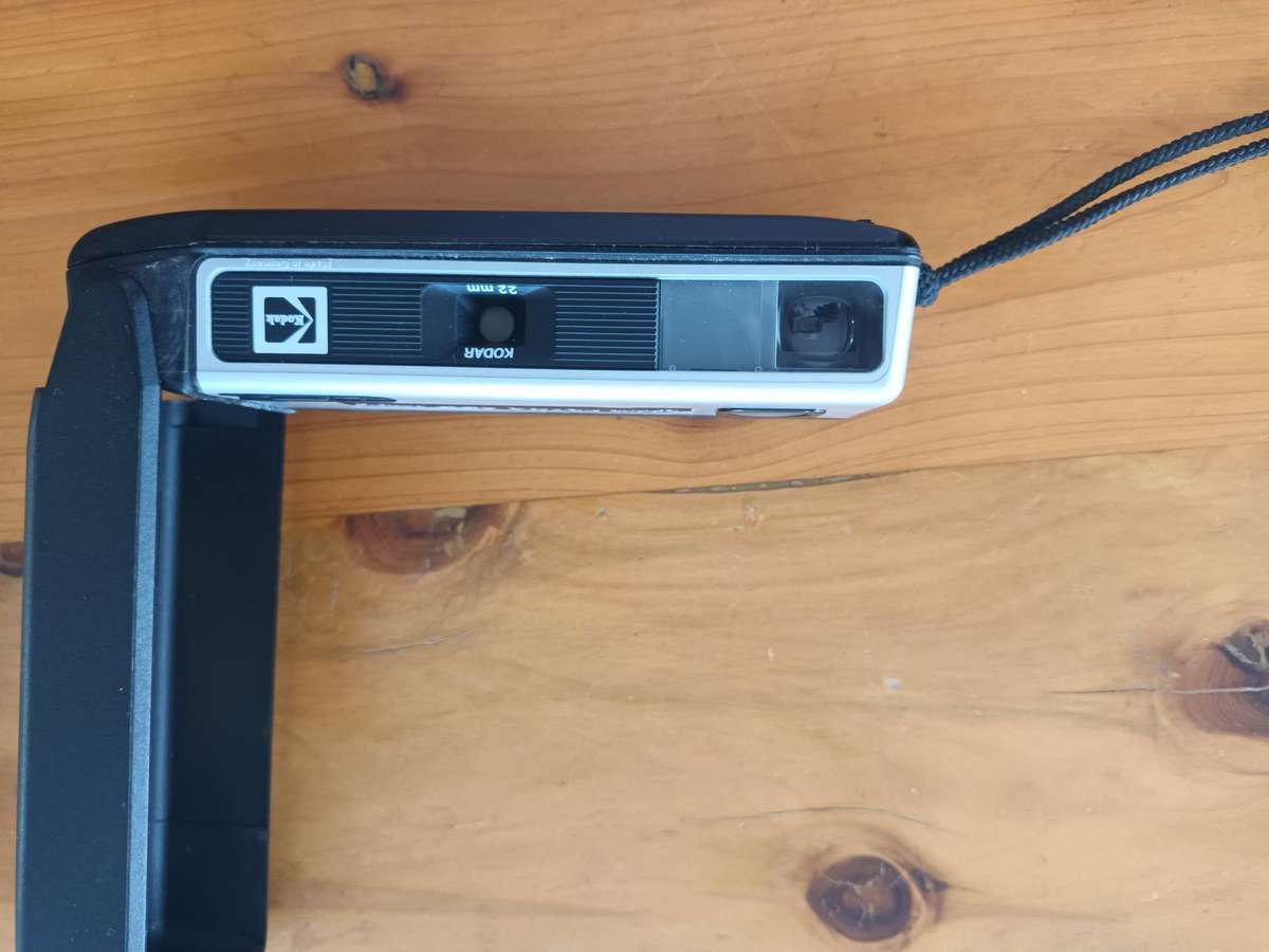 VINTAGE Kodak Ektra 200 Camera