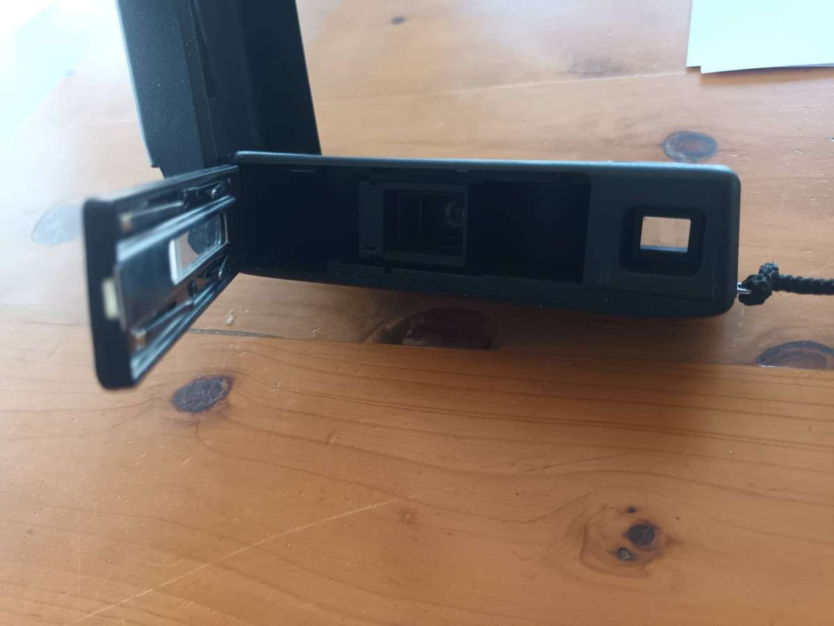 VINTAGE Kodak Ektra 200 Camera