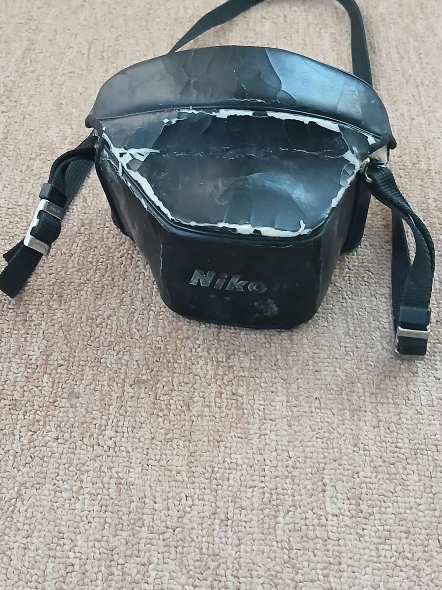 Nikon EM SLR 35mm Film Camera With 50mm Zoom Lens