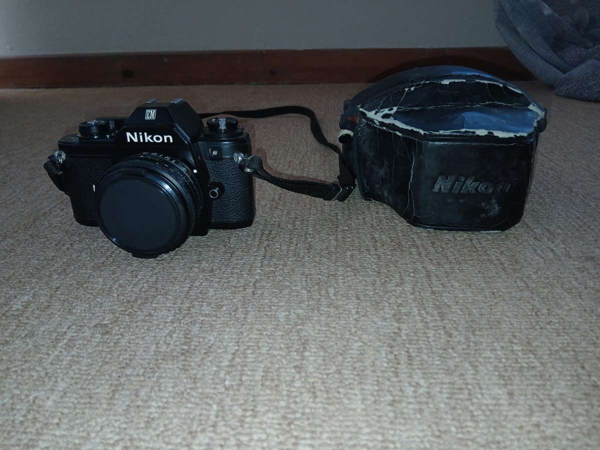Nikon EM SLR 35mm Film Camera With 50mm Zoom Lens