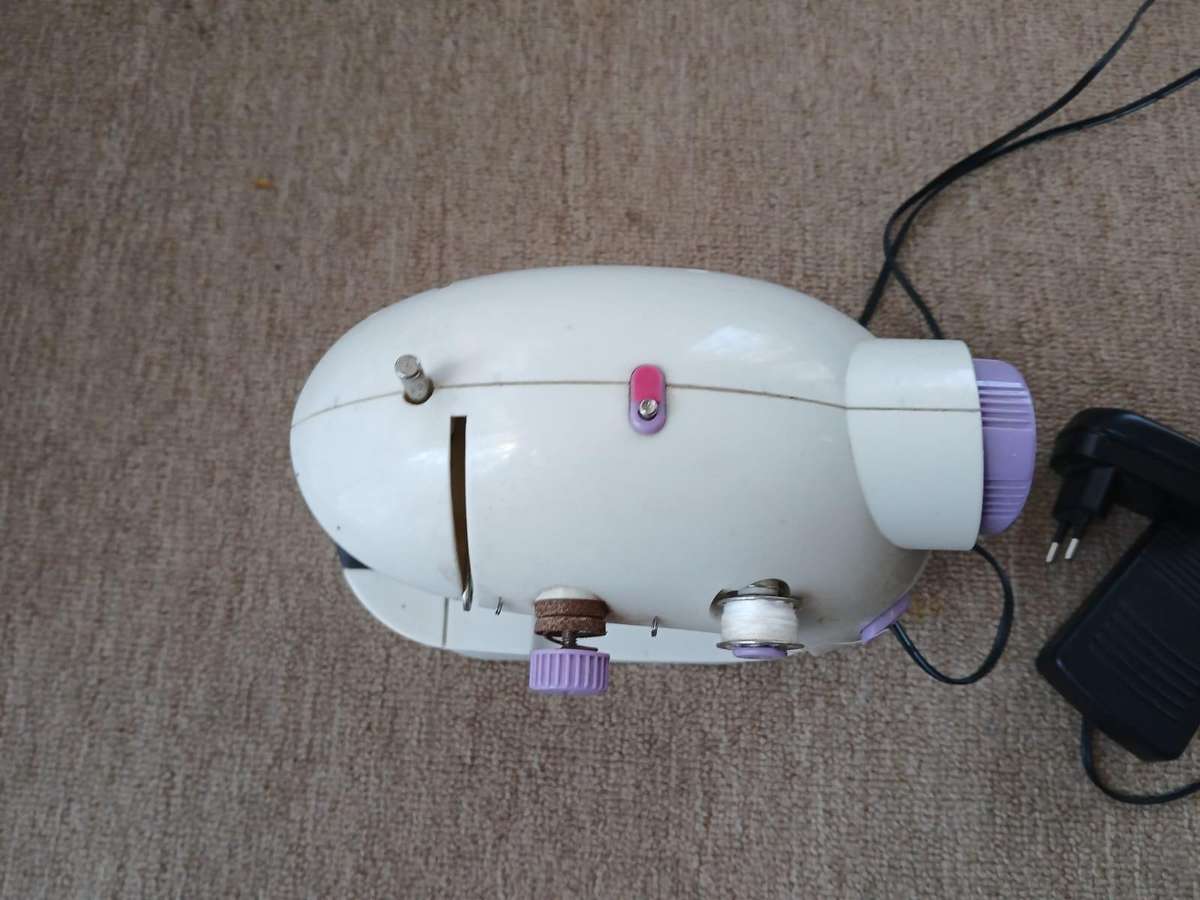 Jeronimo Mini Sewing Machine