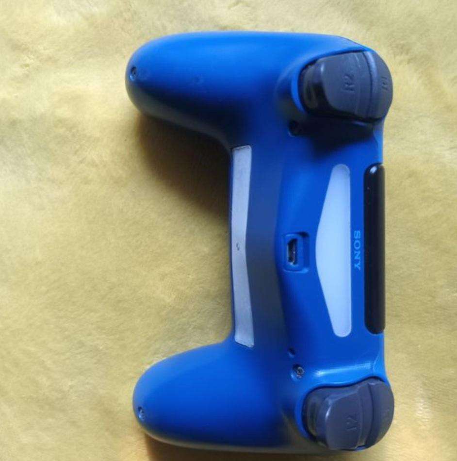 Sony DualShock 4 Wireless Controller (F.C. Football Club Limited Edition) - (PS4) PlayStation 4