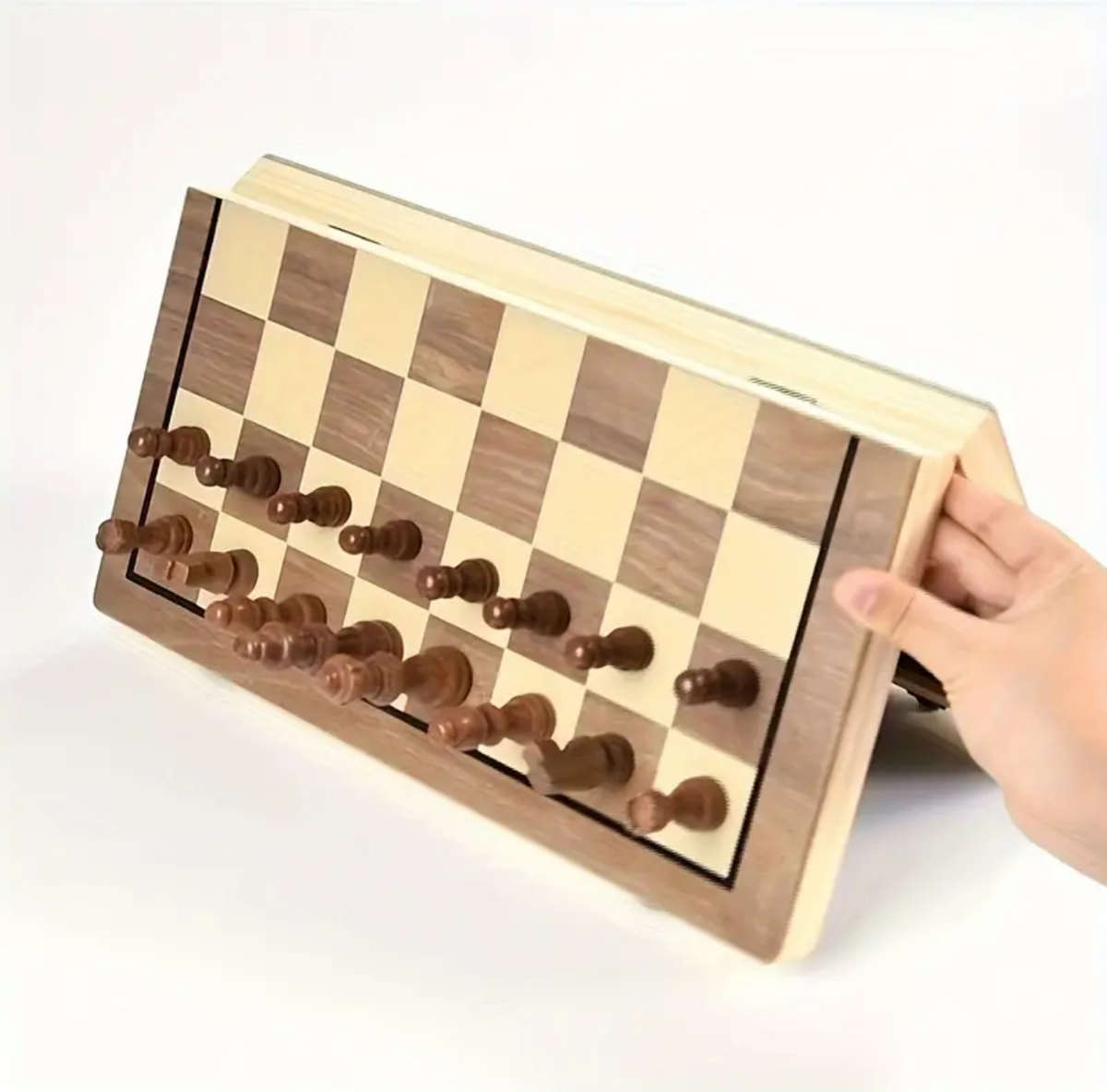 Wooden Chess Set with Magnetic Pieces
