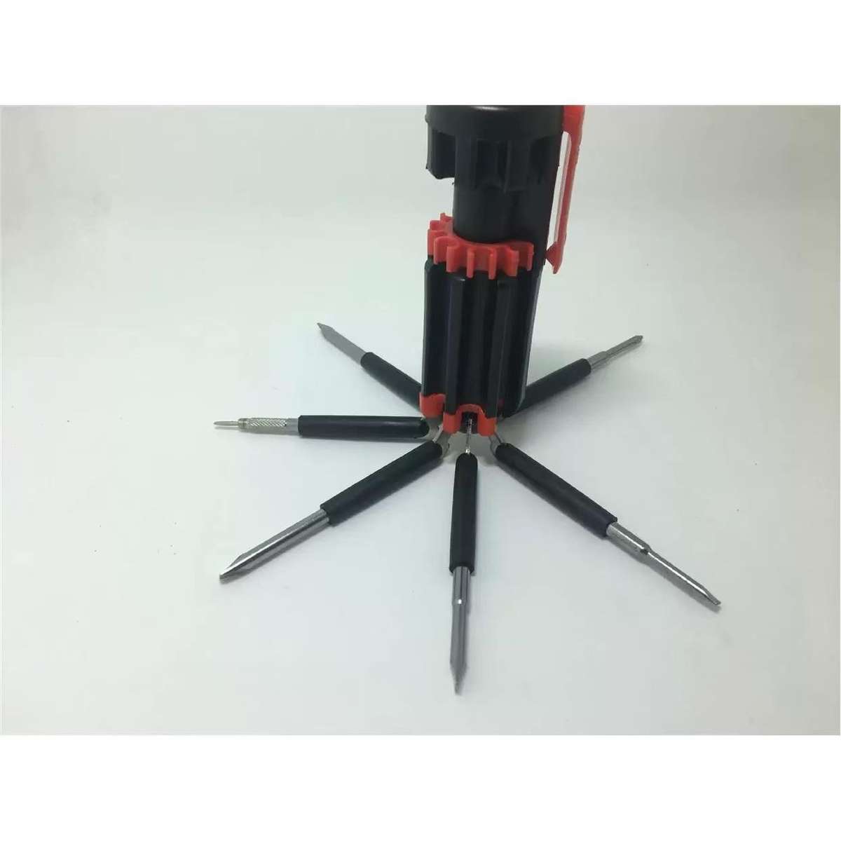 8 in 1 Multi-Screwdrivers with Flashlight /screwdriver