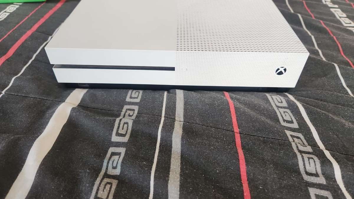 Xbox One S 1TB