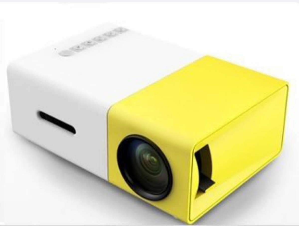 Portable HD LED Projector Laptop Home Cinema Theatre