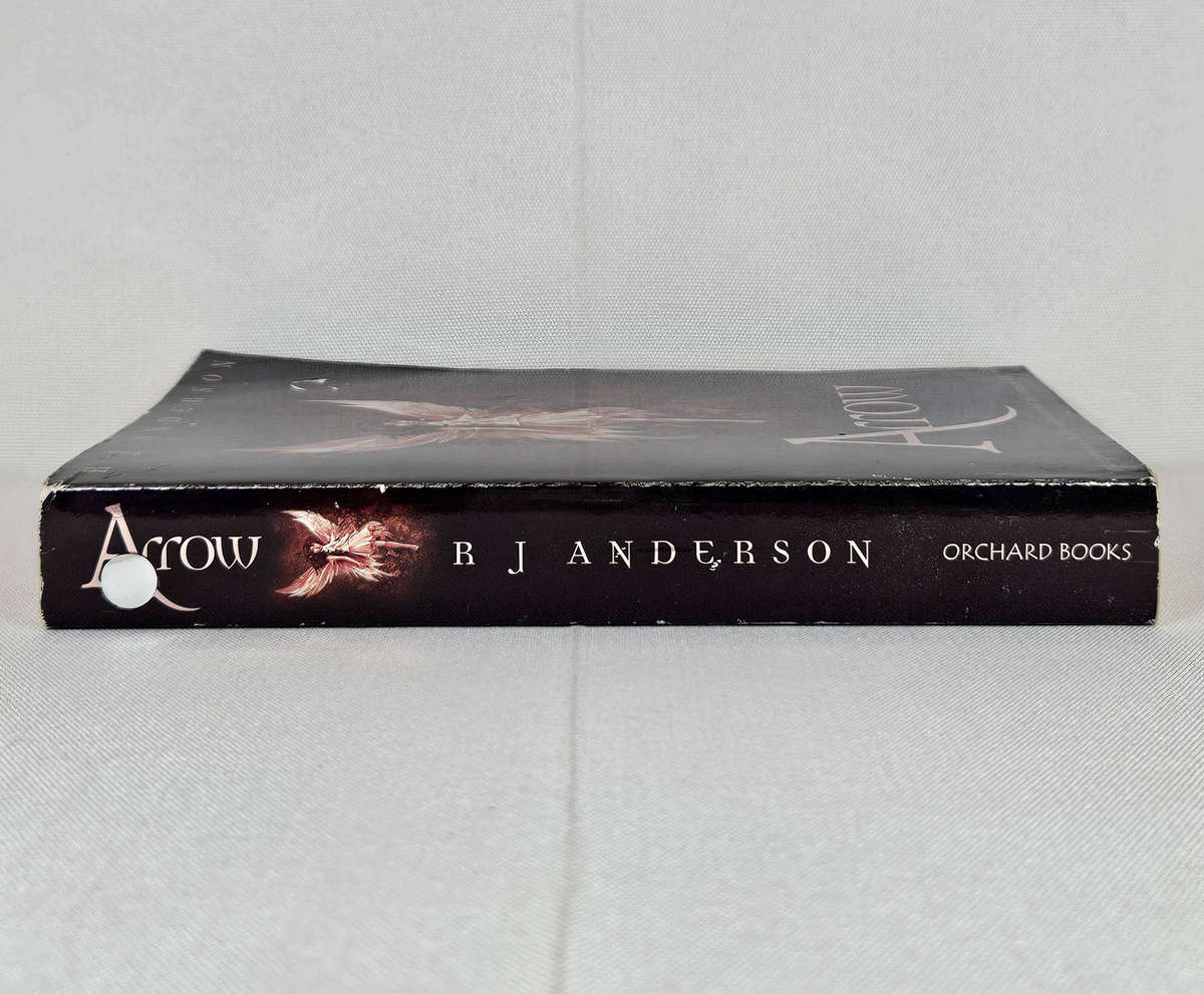 Arrow (Faery Rebels #3) by R J Anderson - Paperback